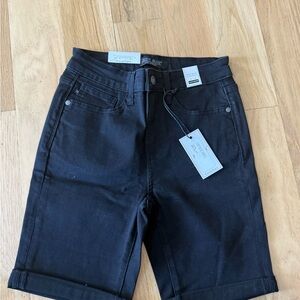 NWT Judy Blue Black high wasted Bermuda Denim Shorts-Small $38